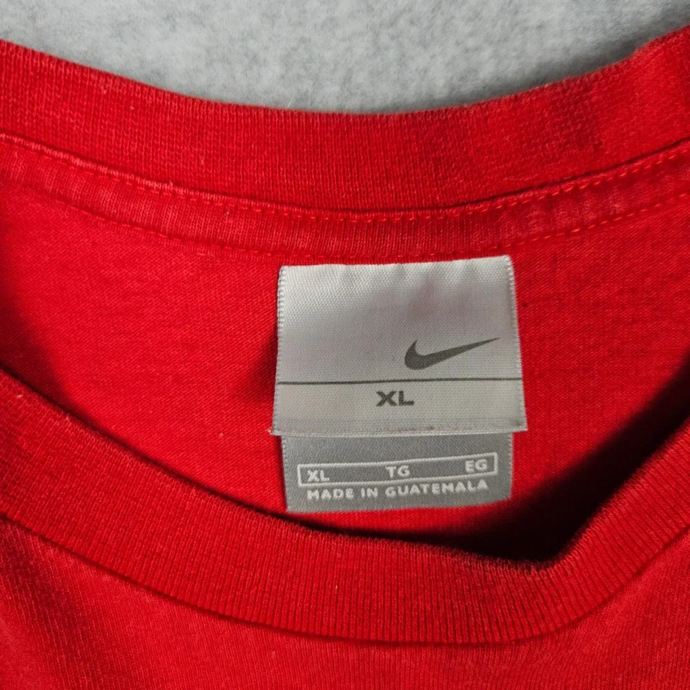 Nike (Mens XL) Red T-Shirt Script Logo Center Swoosh Cotton Short Sleeve Tee VTG
